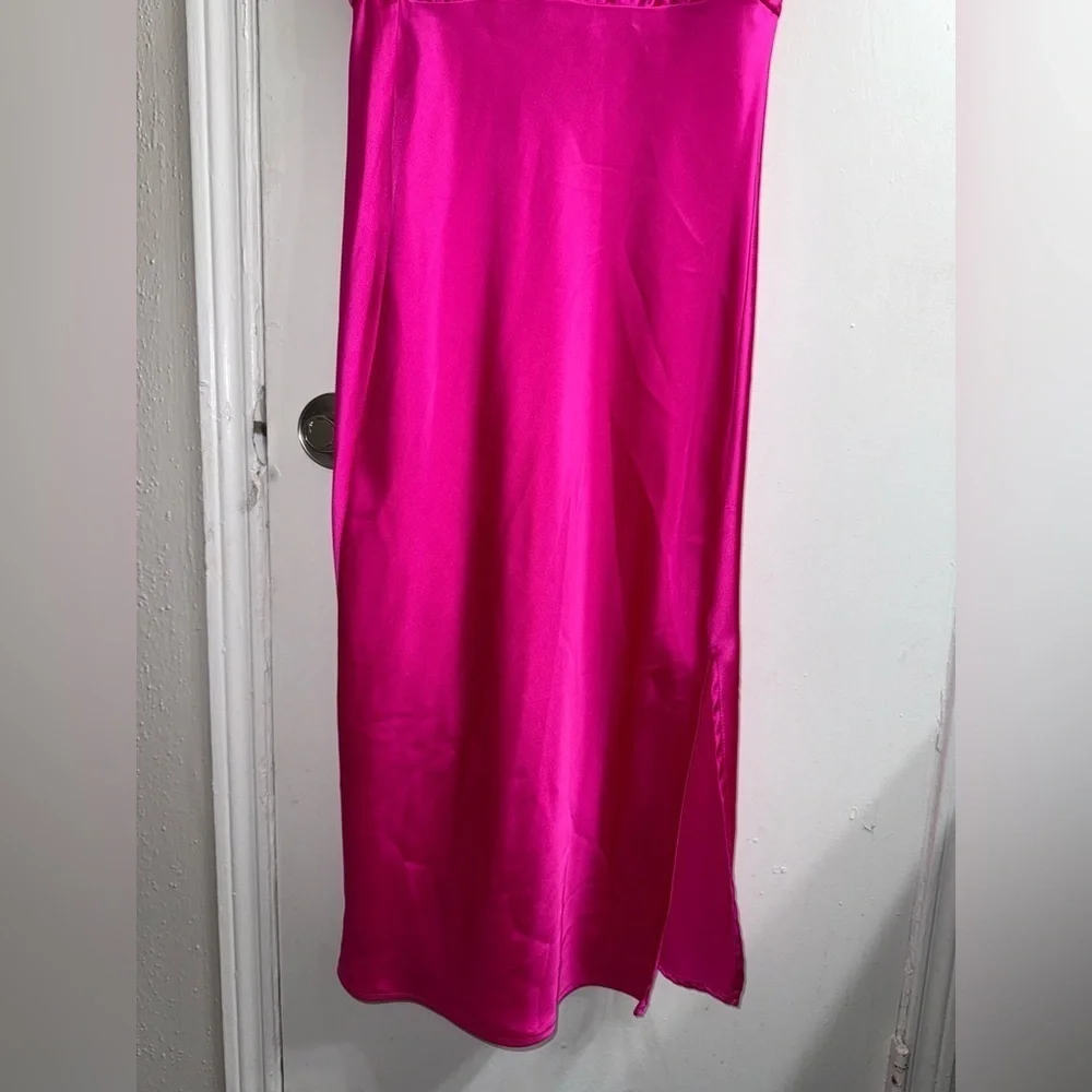 RENEE C. Boat Neck Satin Midi Dress size M - Picture 4 of 9